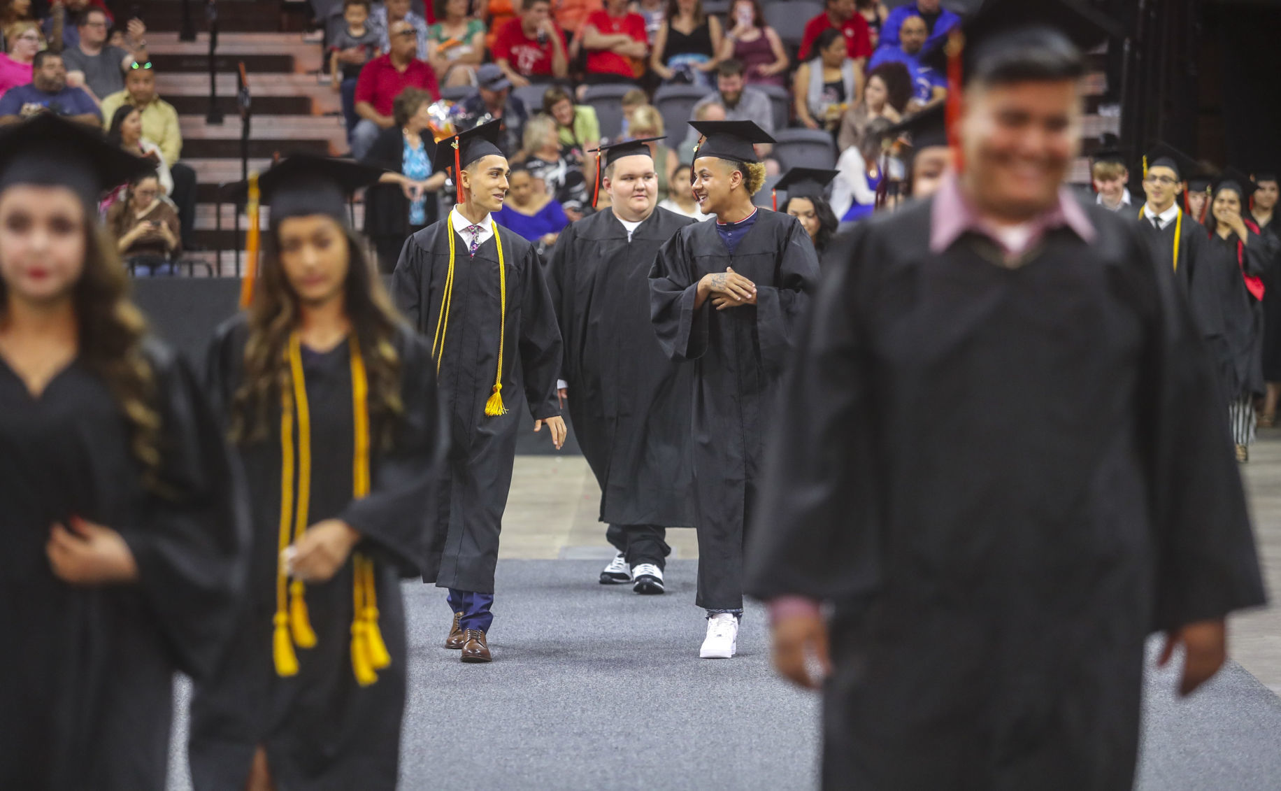 060219-mda-nws-uthsgrad-001